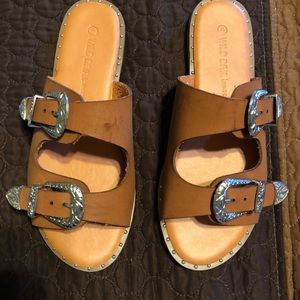 Wild Diva sandals New